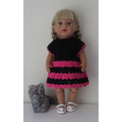 gehaakte jurk zwart met hard roze baby born 43cm
